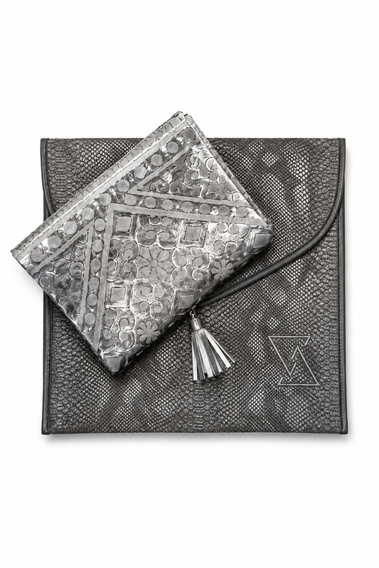 Silver Serenity prayer mat from Masra - view 2