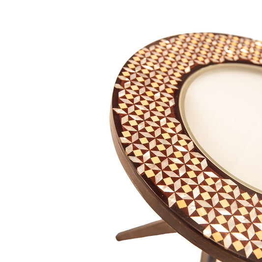 ROUND COFFEE TABLE WITH THE BEAUTY OF MOTHER OF PEARL